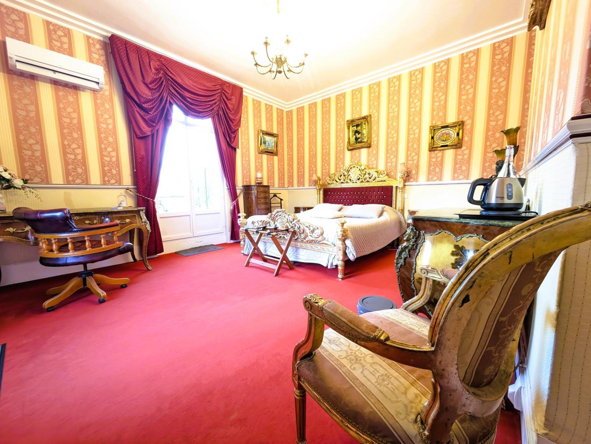 Chateau De Quesmy Luaran gambar