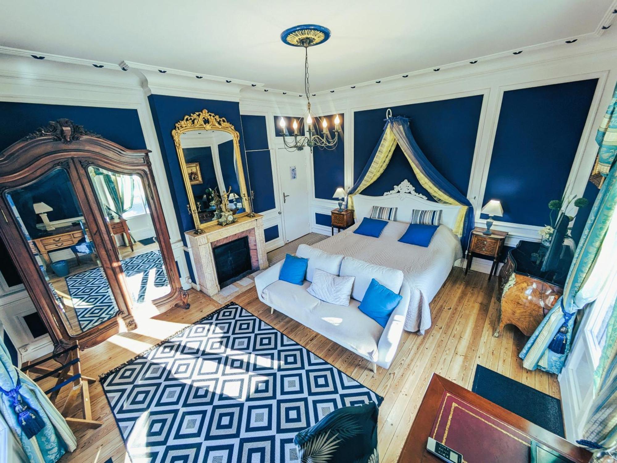 Chateau De Quesmy Luaran gambar