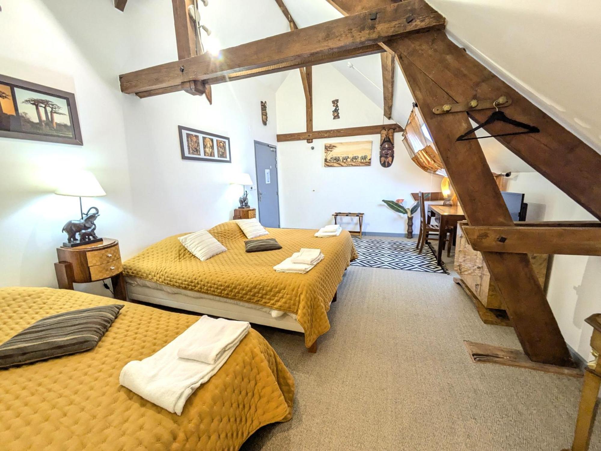 Chateau De Quesmy Luaran gambar